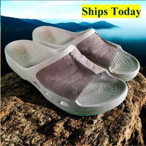 Crocs Men's Size 9 Brown Slip On Sandals Comfort Shoes 12438